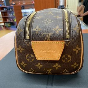 Louis Vuitton Dopp Kit Toilet Pouch